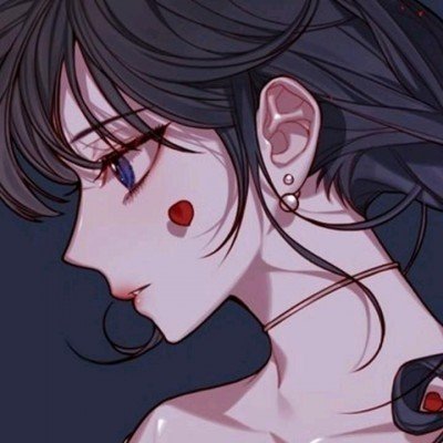 美军一加油机伤痕累累